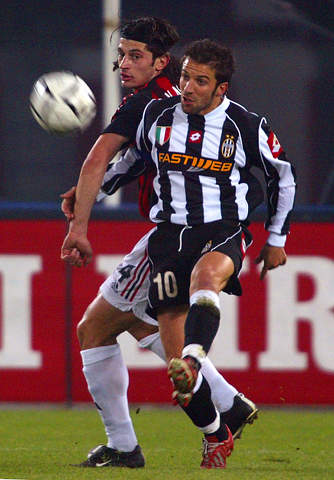 意媒：与德佬对话后孔蒂已得到必要的保证，将留任至赛季结束（意媒：孔蒂与德佬沟通后获承诺，确认执教至本赛季末）