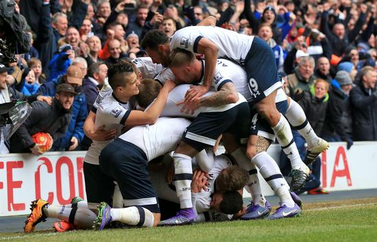 萨拉赫社媒晒照：成为英超代表单一球队参与进球数最多的球员（萨拉赫社媒庆祝：英超单队参与进球数第一人）